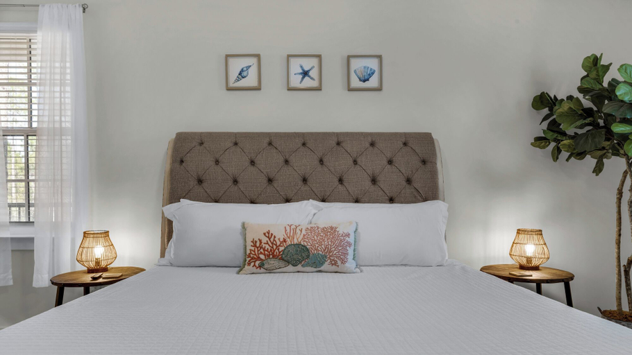 Bedroom 2, Pinewood30A, Walton