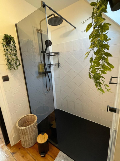 Bathroom 3, La Villa Bligny, Seine-Maritime