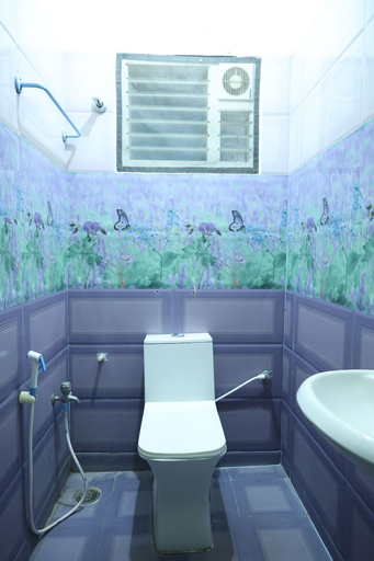 Bathroom 5, Lakshmi Palace Near MGR Bus Stand, Madurai