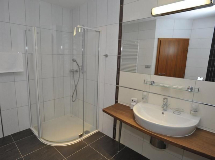 Bathroom 4, Buly Arena Hotel, Opava