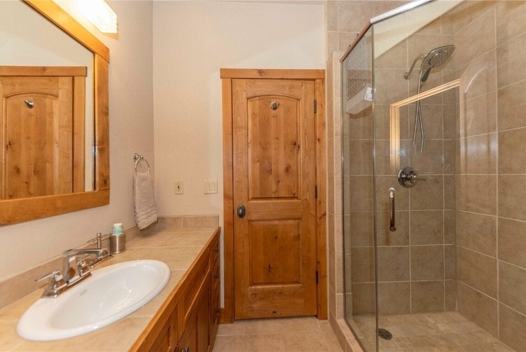 Bathroom 5, 24 Autumn Brook 4 Bedroom Townhouse, Summit