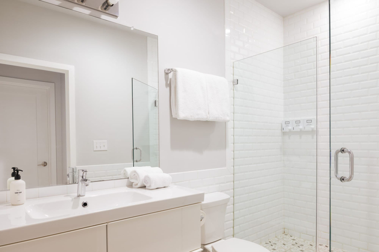 Room 2, Sosuite Corner 1BR Apt w W/d, Shared Roofdeck, Philadelphia