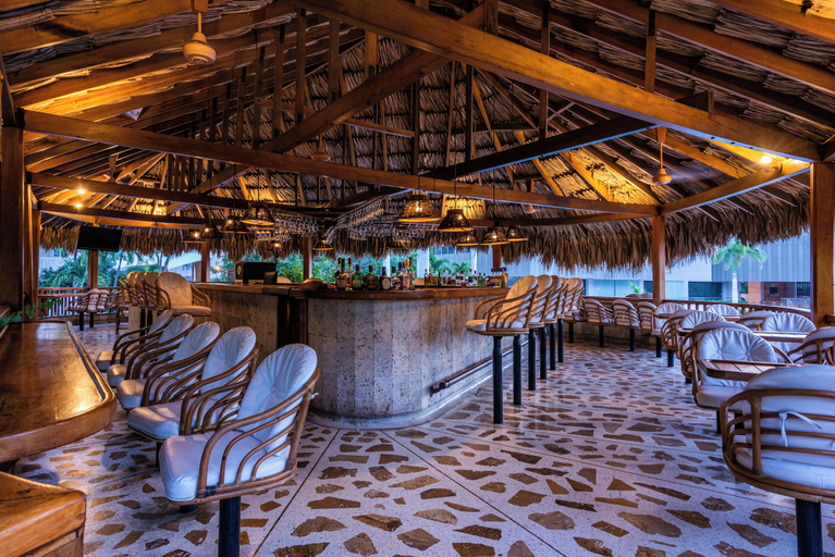 Food & Drinks 5, Hotel Irotama XXI, Santa Marta (Dist. Esp.)