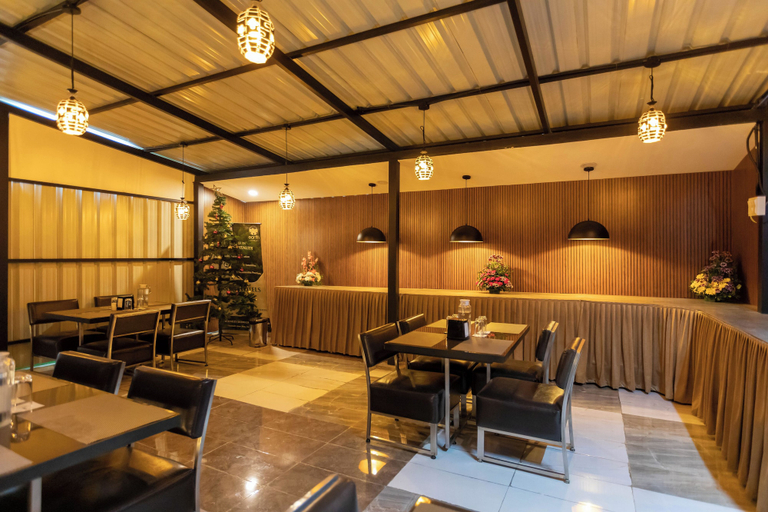 Restaurant 3, Apollo Greens, Bangalore