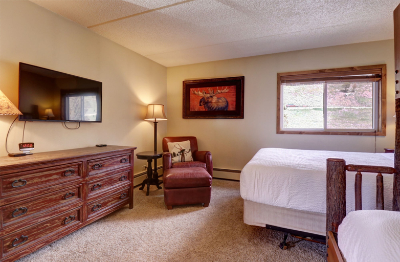 Room 2, Wl210 West Lake Lodge 2 Bedroom Condo, Summit