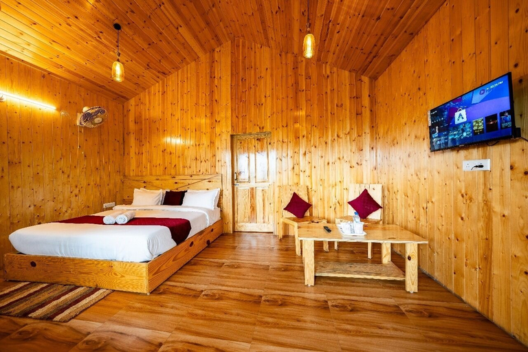 Room 3, Hilltop Cottage Pangot, Nainital