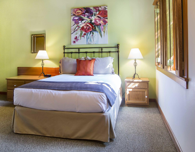 Bedroom, The La Conner Inn, Skagit