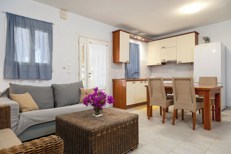 Living area 2, Kriolithos Houses, South Aegean