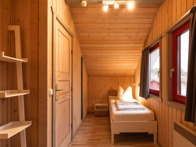 Bedroom 2, exklusives skandinavisches Ferienhaus, Mecklenburgische Seenplatte