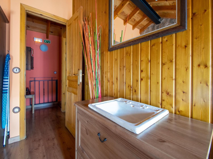 Bathroom 2, Tranquil Stay Near Luna River, León