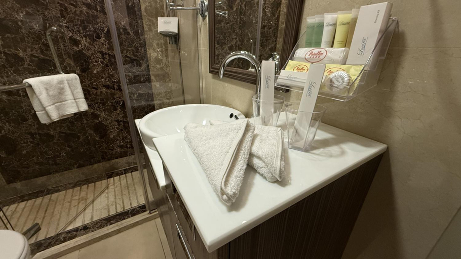 Bathroom 4, Rojina Hotel, Wadi Essier