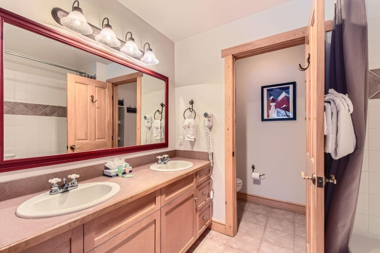 Bathroom 3, Copper Springs 132, Summit