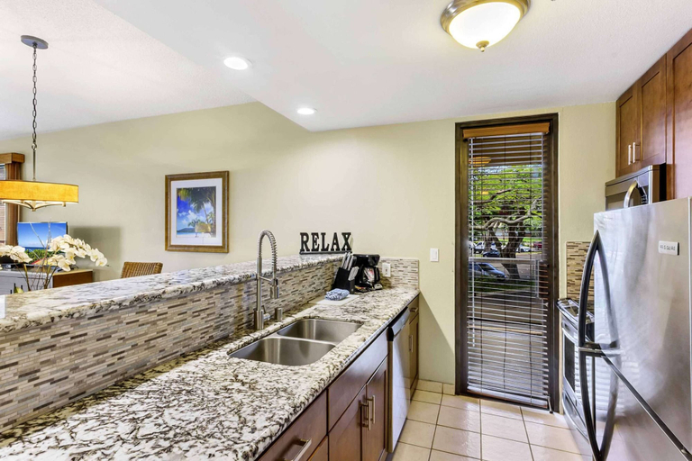 Private kitchen 5, Owner-Managed One Bedroom Condo, Maui