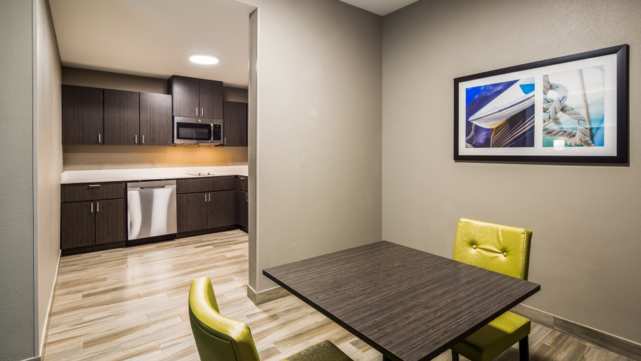 Bedroom 5, Holiday Inn Express & Suites PASADENA HOUSTON SOUTHEAST by IHG, Houston