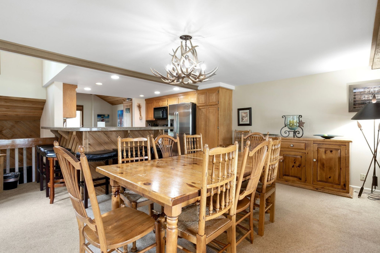 Dining 4, 100 Ridgepoint 4 Bedroom Condo, Eagle