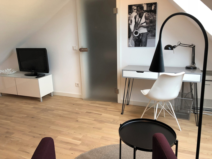 Others 5, Privatzimmer Schoenfelder, Düsseldorf