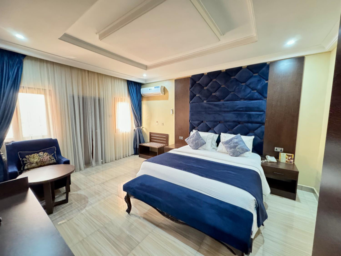 Others 5, OTK'S APARTMENT, AbujaMun