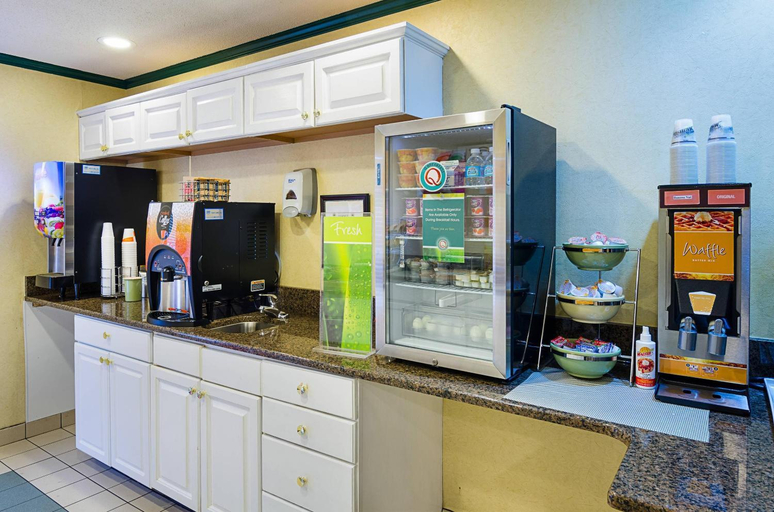Food & Drinks 5, Quality Inn Princeton, Mercer