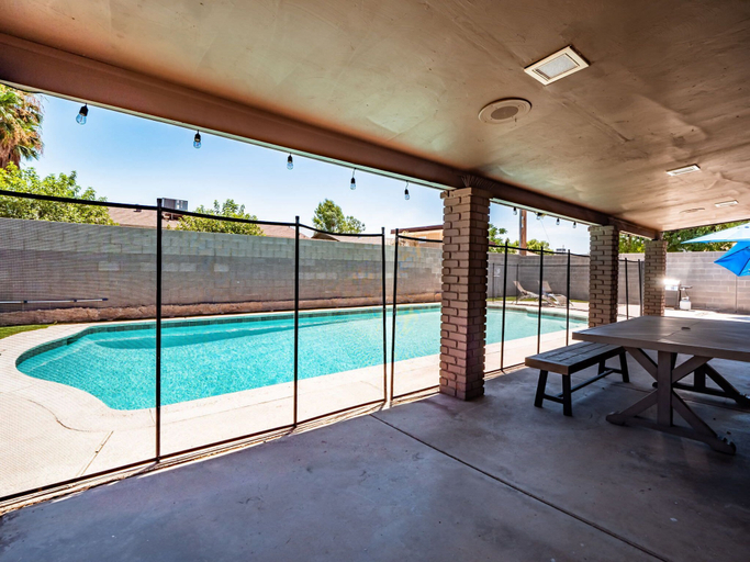 Sport & Beauty 5, Willows Rest Retreat – Pool | Pool Table | Firepit, Maricopa
