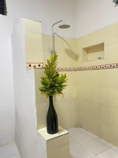 Bathroom 4, Zanzllywood Uroa Beach Apartments, Kati