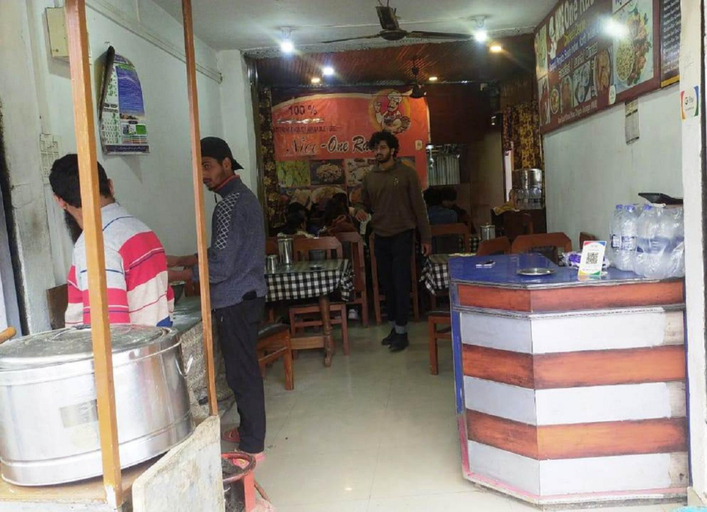Food & Drinks 5, Goroomgo Nice One Palace Srinagar, Srinagar