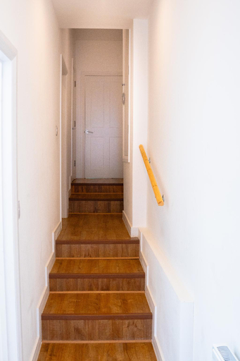 5, Cleave House - Stylish Chic 3 Bed House mins from Central London, London