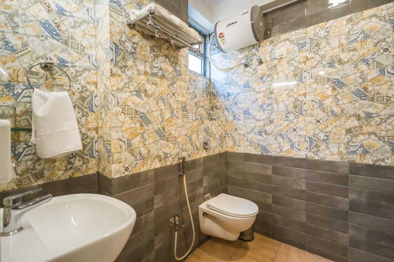 Bathroom 4, Tripli Hotels WonderCliff, Udaipur