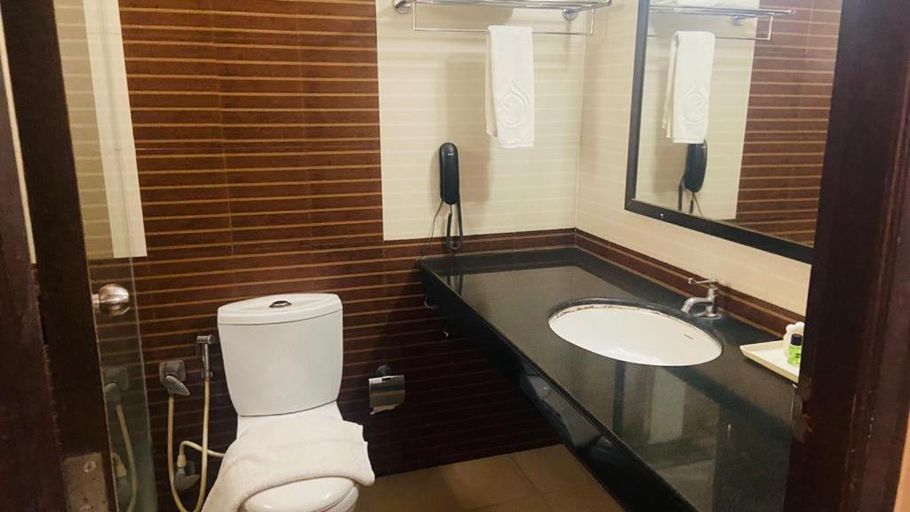 Bathroom, HOTEL SRIVATSA REGENCY, Palakkad