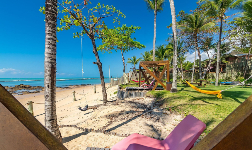 Beach 2, Fully Equipped Apartments in an Oceanfront Condo With Leisure Area and Pool Vvas, Porto Seguro