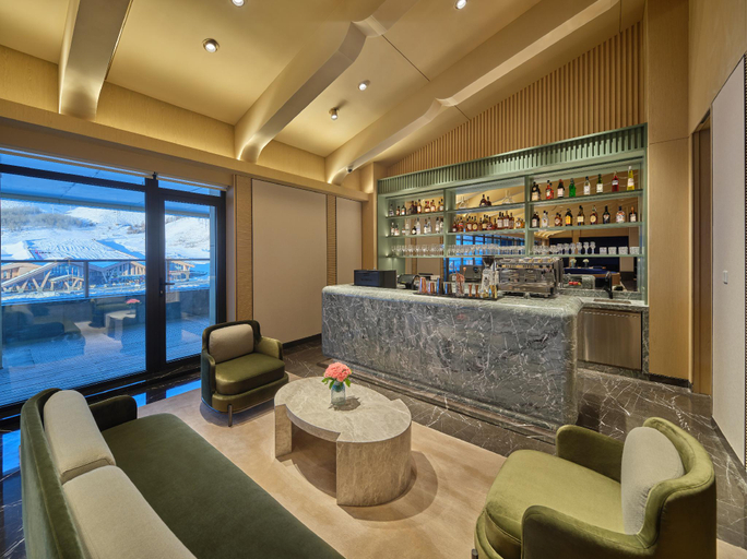 Bar 4, Conrad Altay Hemu, Altay