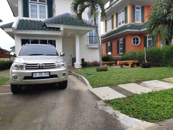 Front of property, villa disewakan gunung geulis puncak, Cianjur