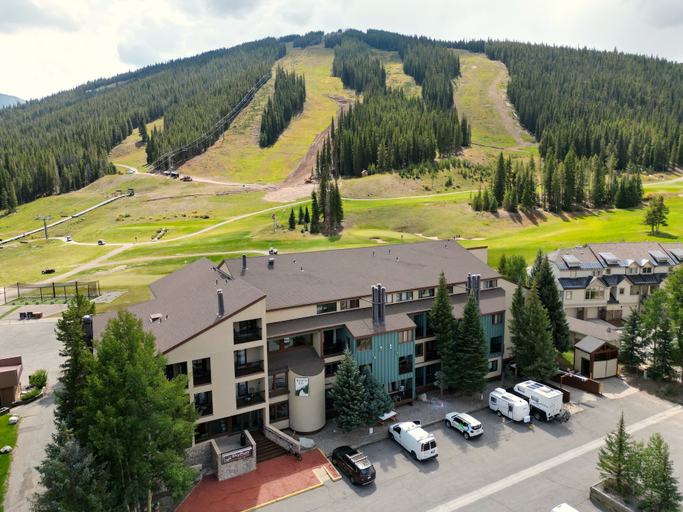 Exterior 3, Fp200h Foxpine Inn Hotel Room Condo, Summit