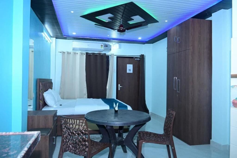 Room 5, White stay house, Azamgarh