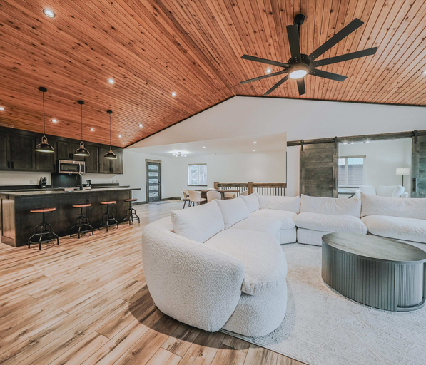 Living area 5, Sunrise Lookout on Carpenter Lake, Lincoln