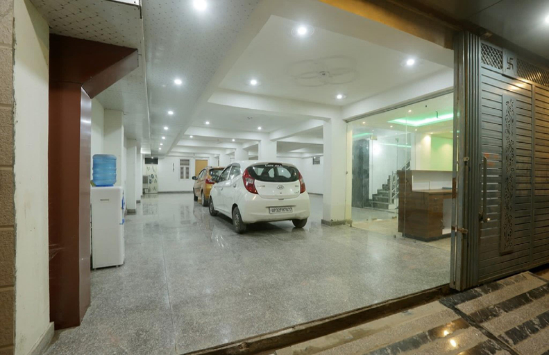Parking lot, Shri Jagannath Palace Ayodhya, Faizabad