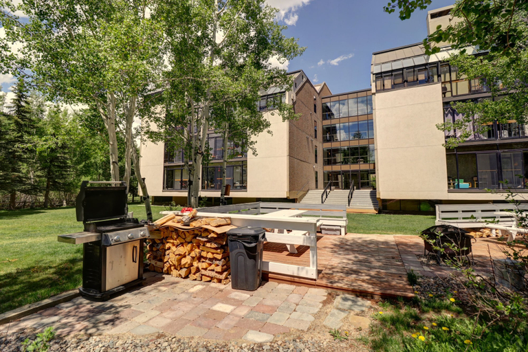 Property grounds 3, Wh405 Wheeler House 3 Bedroom Condo by RedAwning, Summit