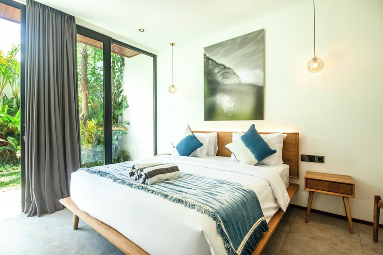 Bedroom 3, Elegant 5BR Villa Beach at 200m Canggu, Badung
