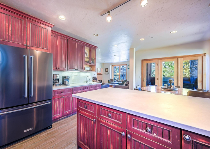 Private kitchen 4, 202 Mill Creek (72 River Run Road) 4 Bedroom Condo by RedAwning, Summit