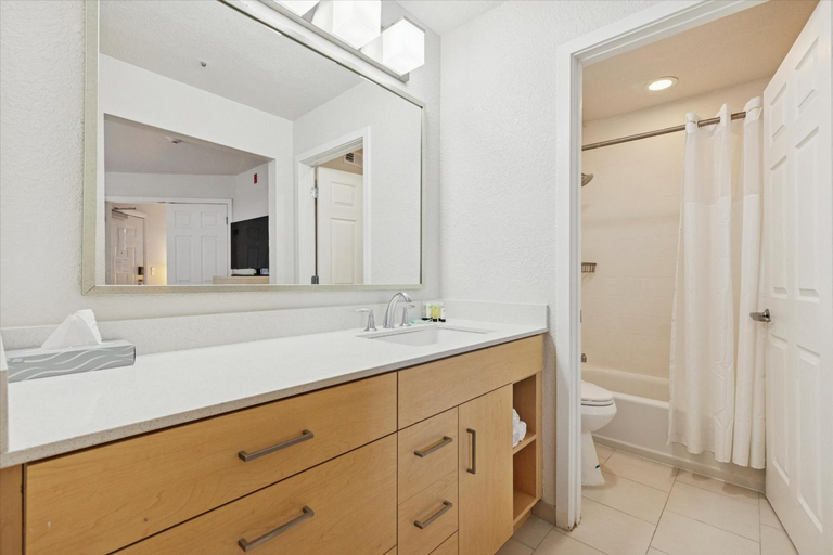 Bathroom 3, AVIA Residences On Lincoln, Chester