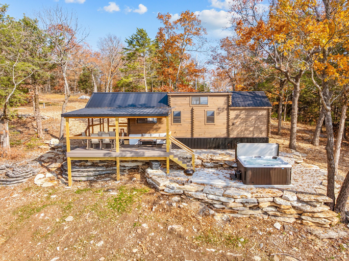 Terrace/patio 3, P-bay The Roost 1 Bedroom Home, Stone