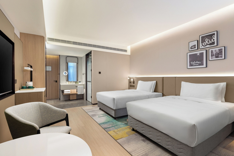 Room 2, Holiday Inn SHANGHAI TOURISM ZONE by IHG, Shanghai