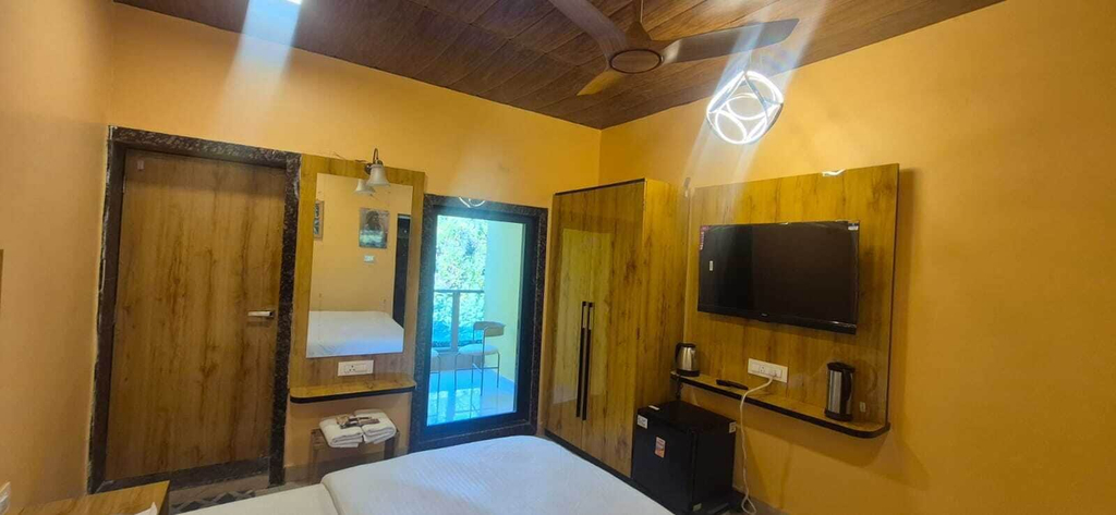 Room 3, Ashok villa, Sirohi