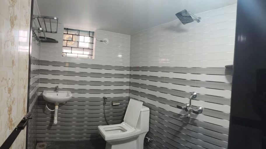 Bathroom 3, Dwell Apartment, South Goa
