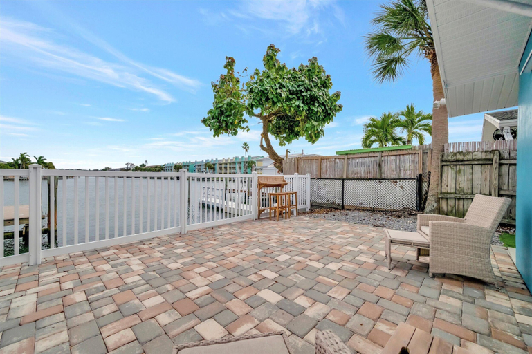 Terrace/patio 2, East Gulf Dockside Beach Homes, Pinellas