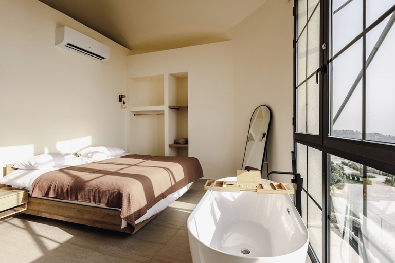 Room, The Windmills, Jubail