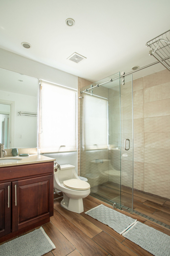 Bathroom 4, Jaco Bay 4303, Garabito