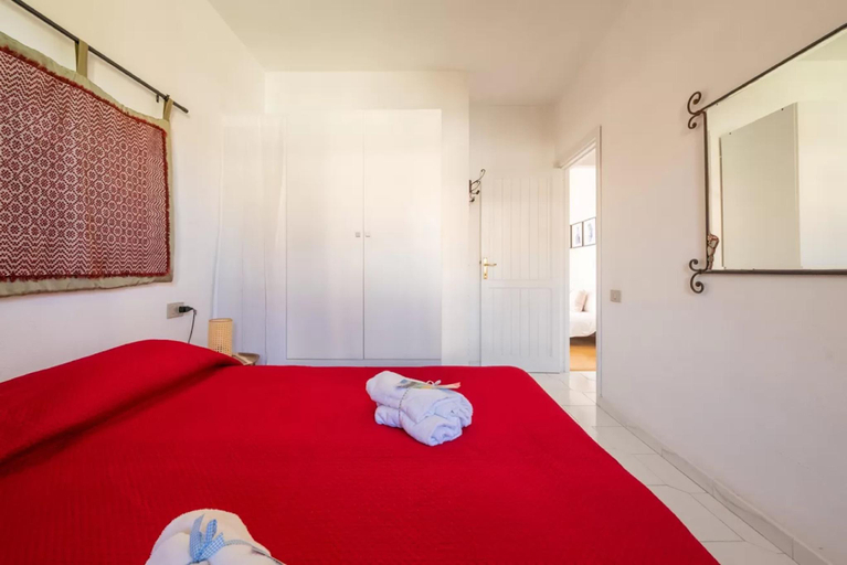 2, Modern apartment near Badesi beach, Olbia-Tempio