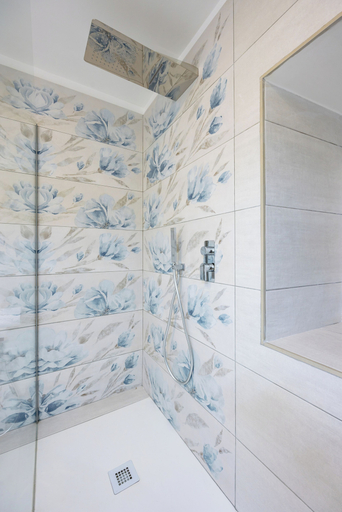 Bathroom 2, Maison Emanuele Double Apartment, Napoli