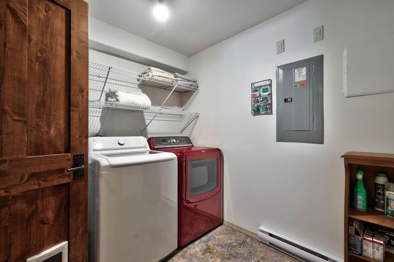 Interior 2, Trappers Landing #30 2 Bedroom Townhouse, Thompson-Nicola