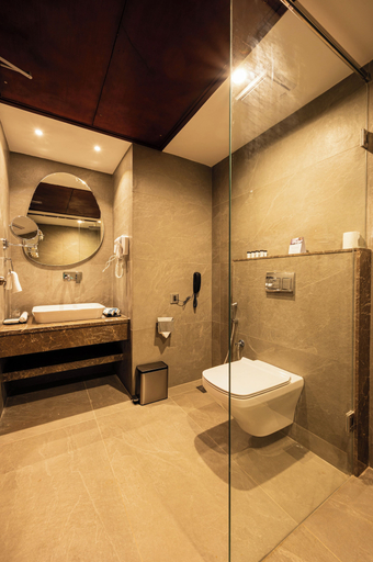 Bathroom 5, Hotel Classic Pavilion, Thiruvananthapuram